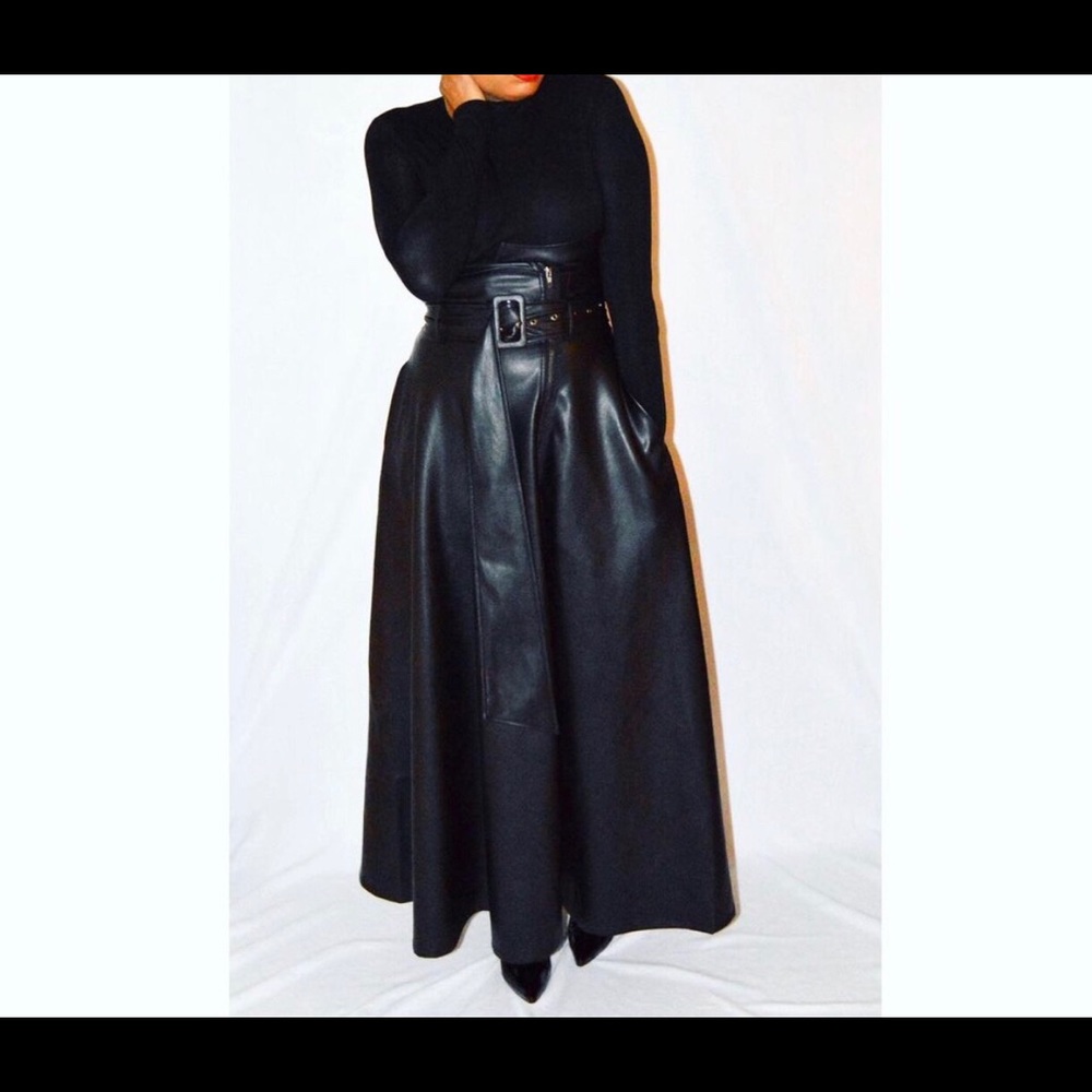 Floor length leather like skirt NEW Never Worn - Picture 3 of 3